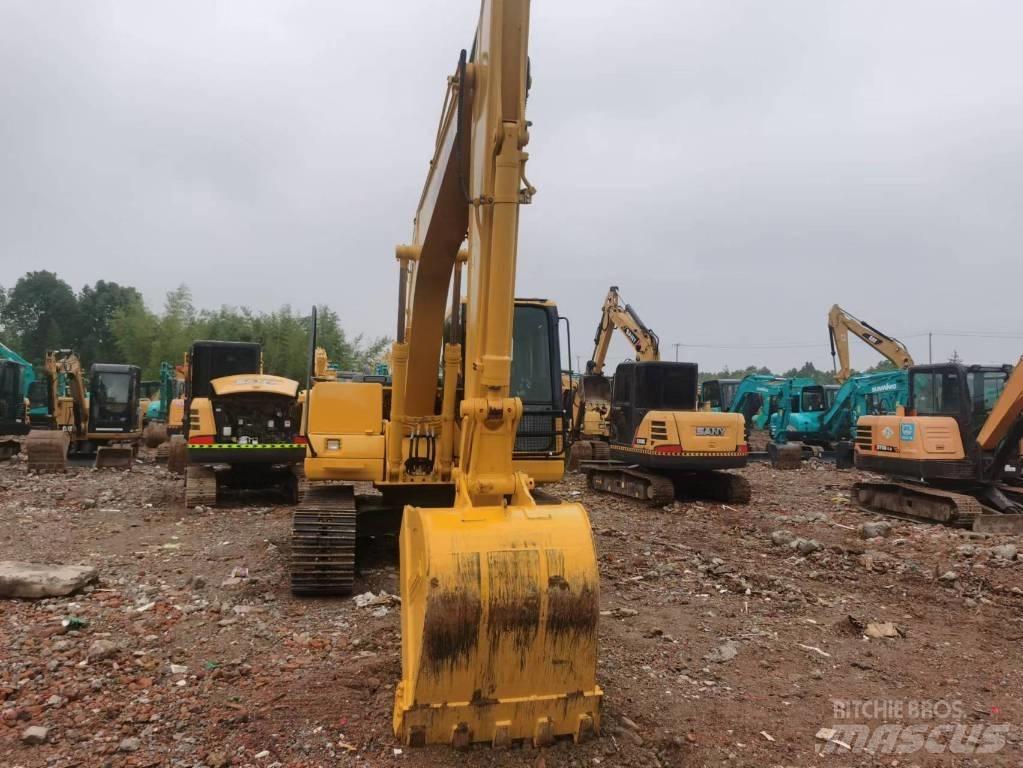 Komatsu PC 130 Escavadoras Midi 7t - 12t