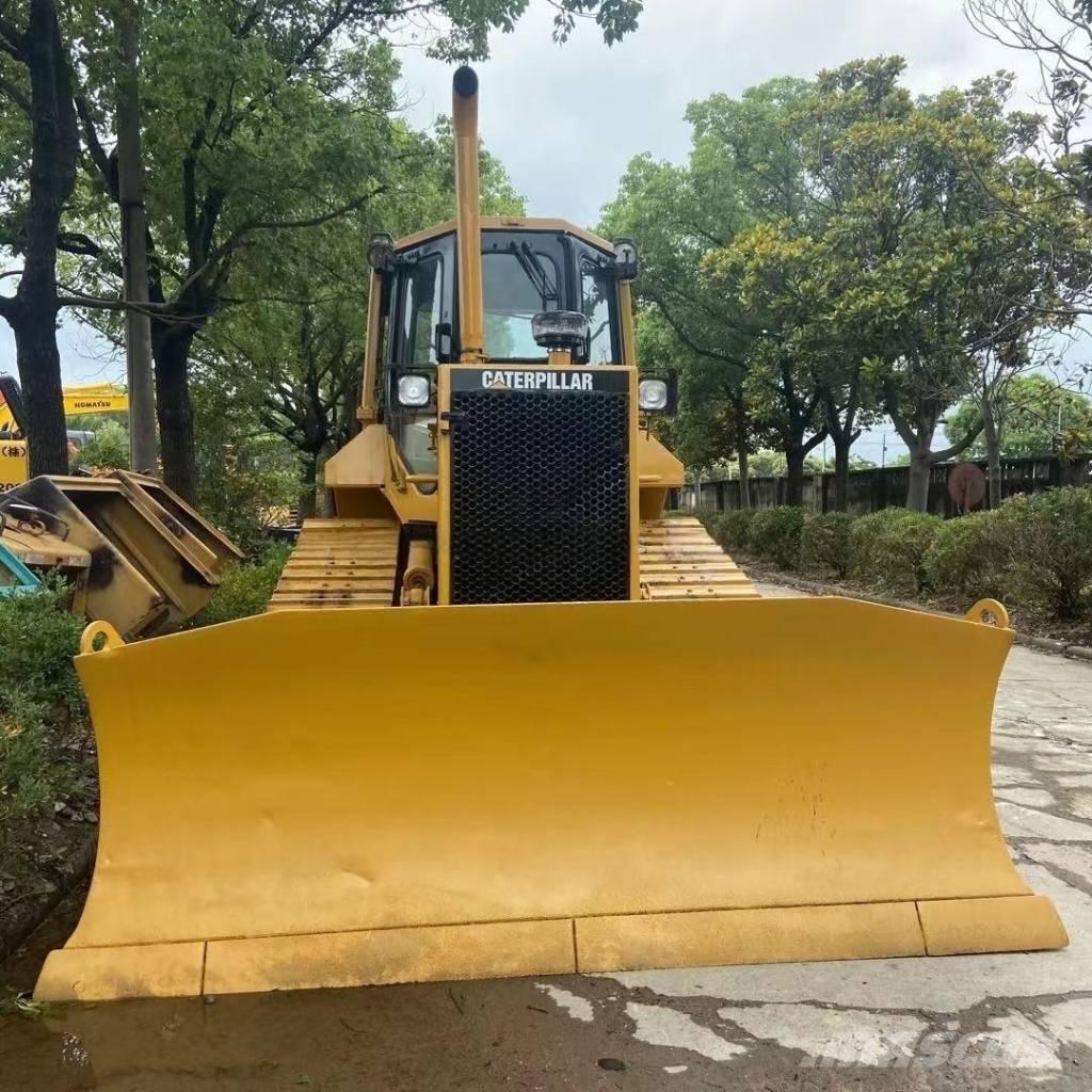 CAT D5M Dozers - Tratores rastos