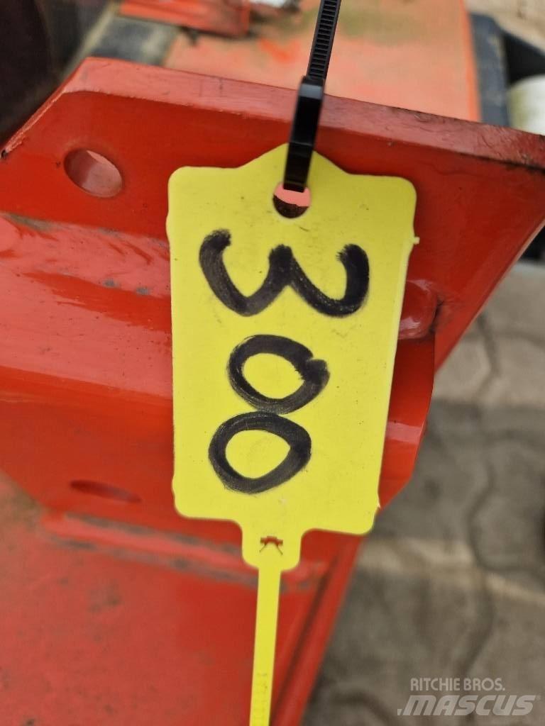 Muratori MR 150 Corta-Relvas montadas e arrastadas