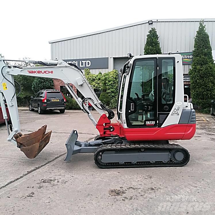 Takeuchi TB235 Miniescavadeiras