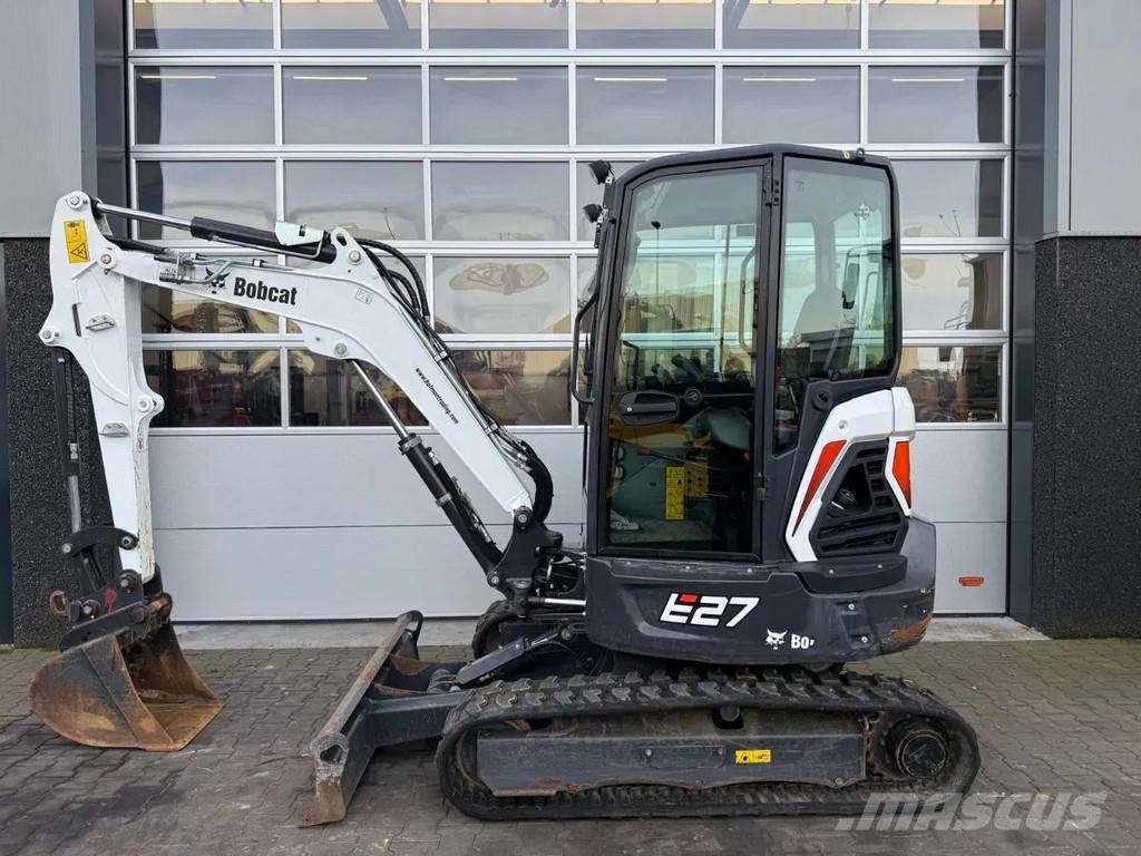 Bobcat E27 Miniescavadeiras