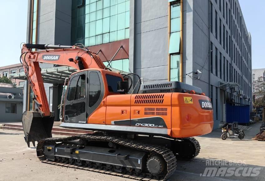 Doosan DX300 Escavadeiras de esteiras