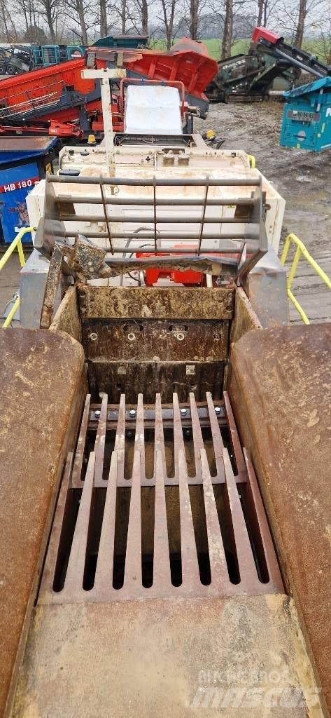 Sandvik QJ 241 Britadores móveis