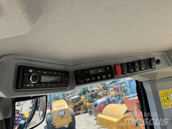 CAT 908 Carregadeiras de rodas