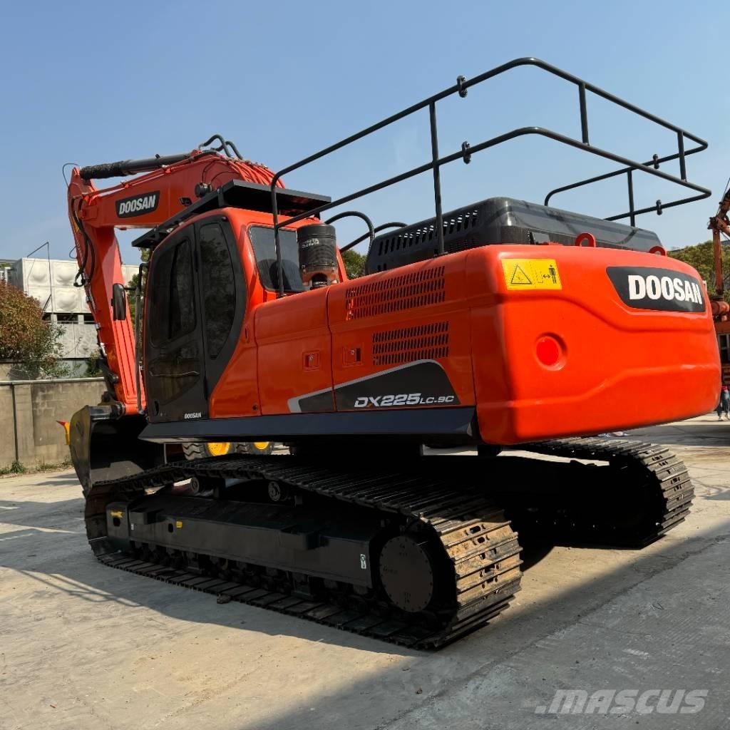 Doosan DX 225 LC Escavadeiras de esteiras