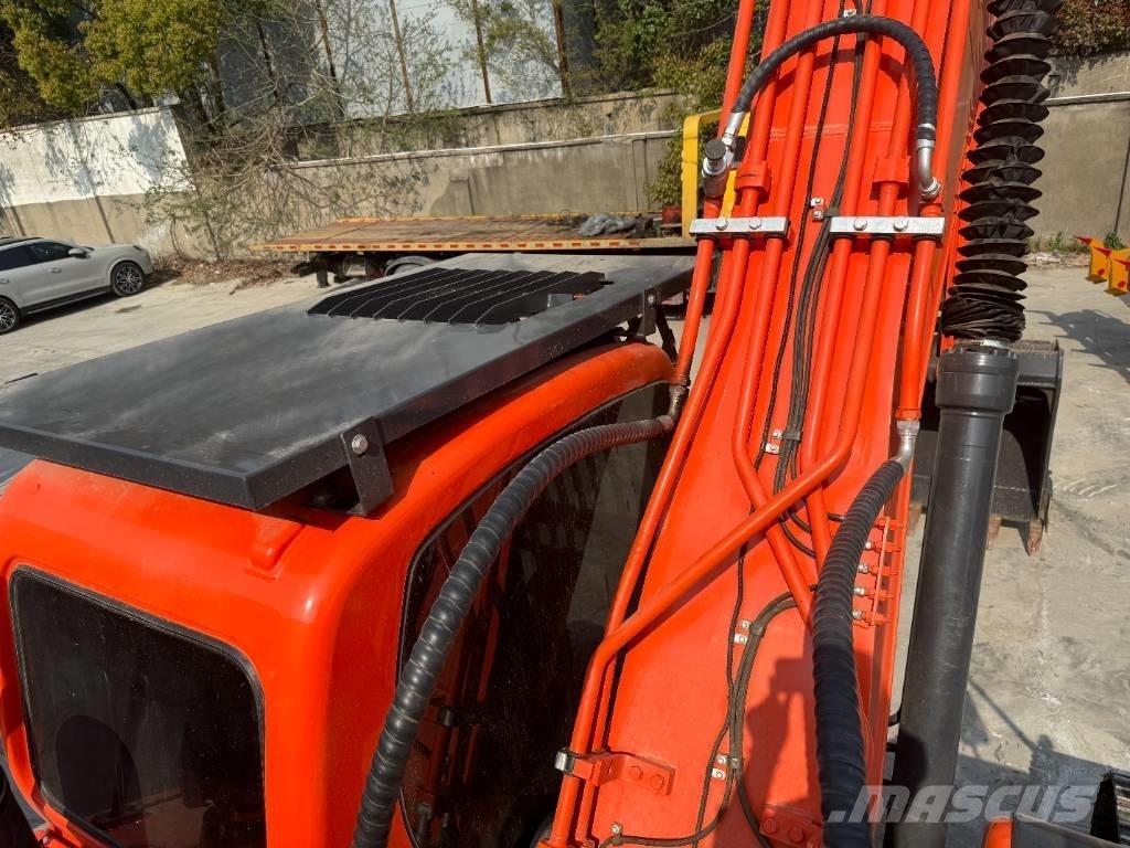 Doosan DX 225 LC Escavadeiras de esteiras