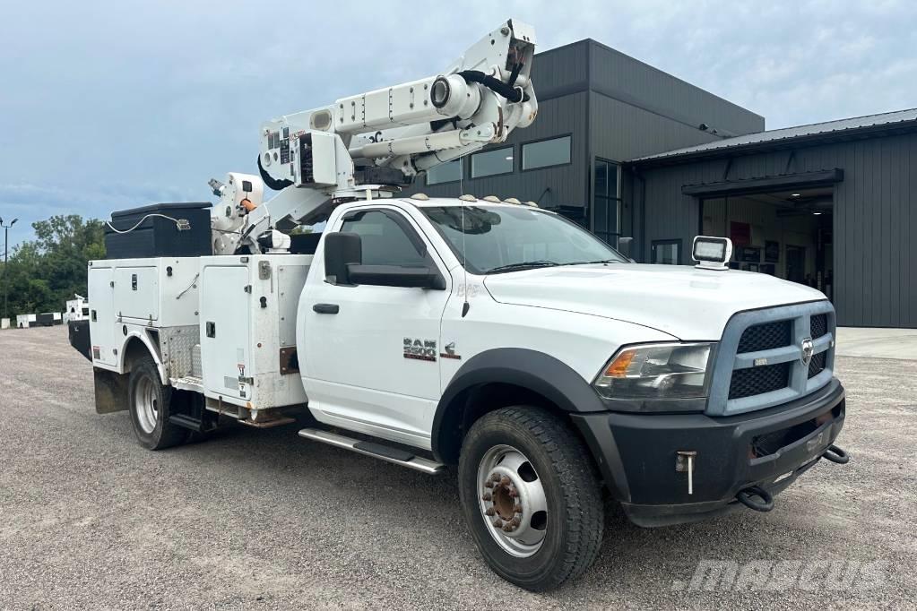 RAM 5500 TRADESMAN Plataformas aéreas montadas em camião