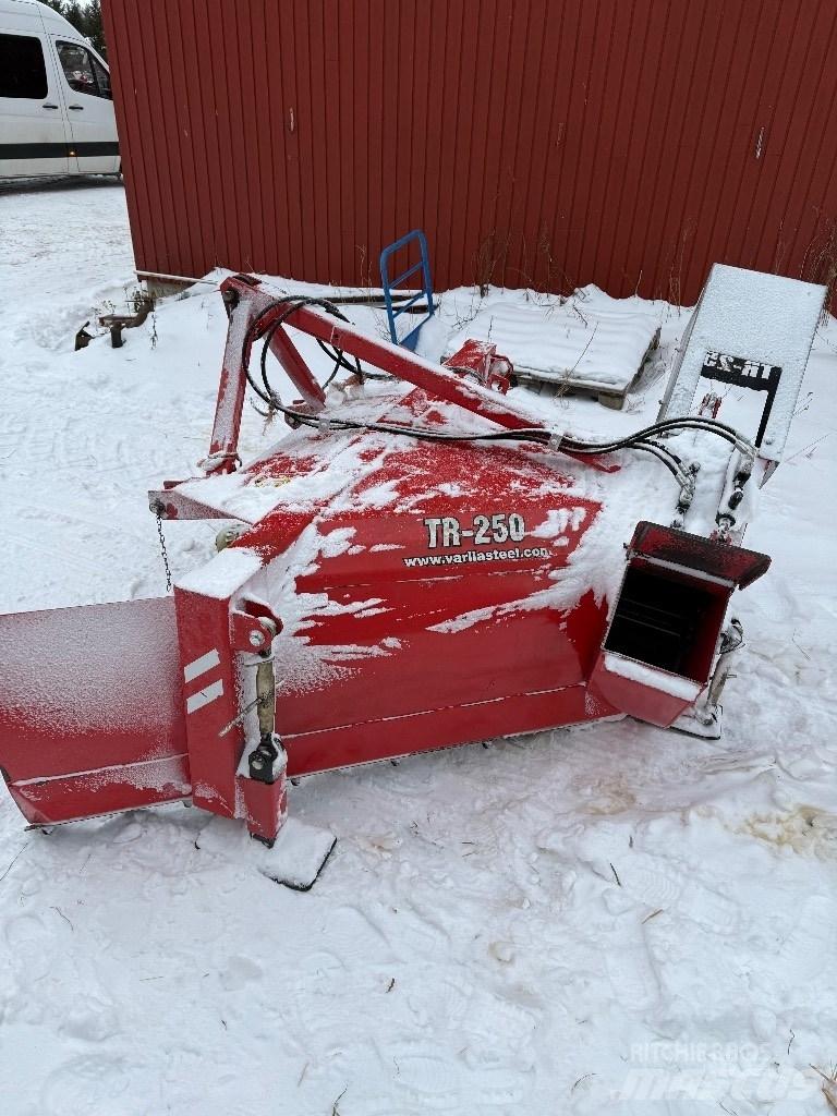Varila Steel TR 250 Lançadores de neve