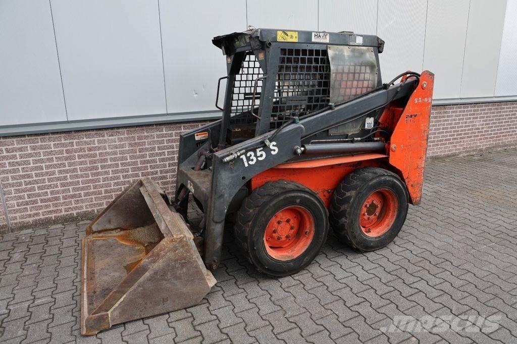 Thomas T135S Minicarregadeiras