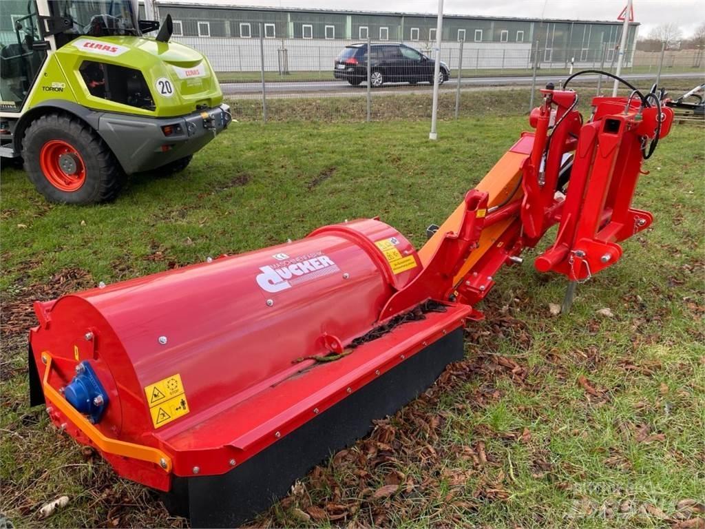 Dücker USM 15 VR4 Arejadores e escarificadores relvados