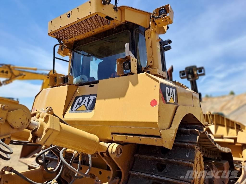 CAT D 8 T Dozers - Tratores rastos
