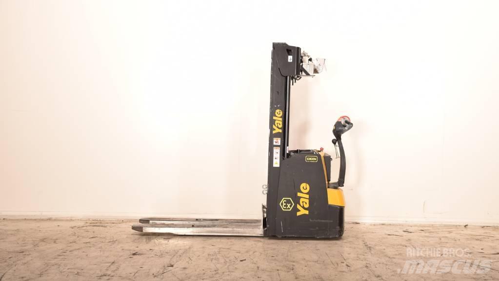 Yale MS20 Empilhador para operador externo