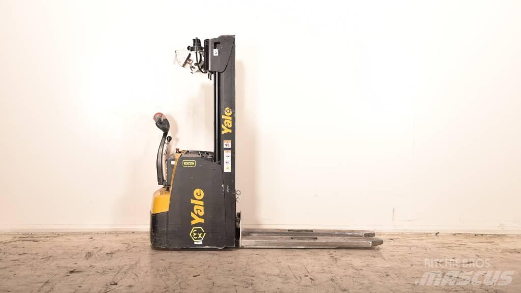 Yale MS20 Empilhador para operador externo