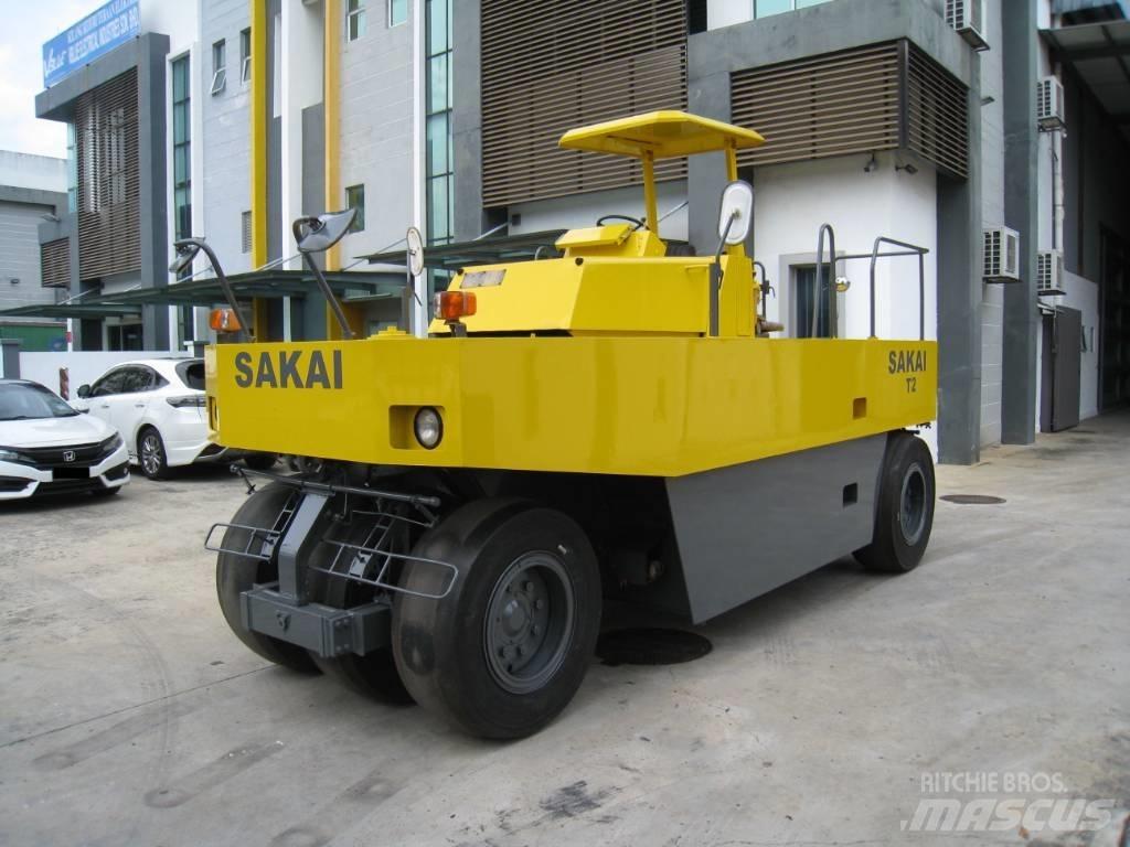 Sakai T2 Cilindros Compactadores de pneus