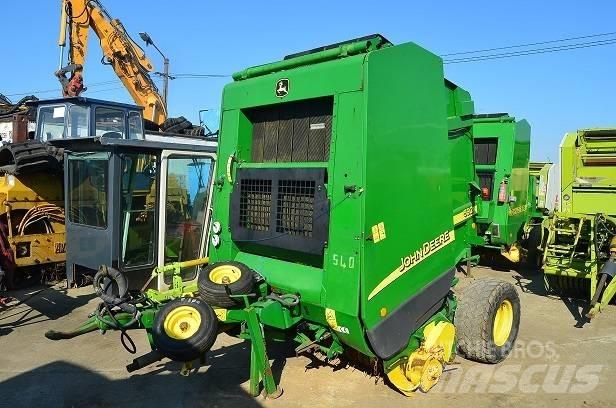 John Deere 592 Enfardadeira de rolos