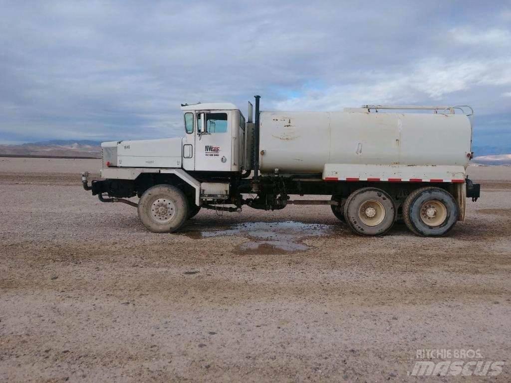 Oshkosh 6000 Auto-tanques