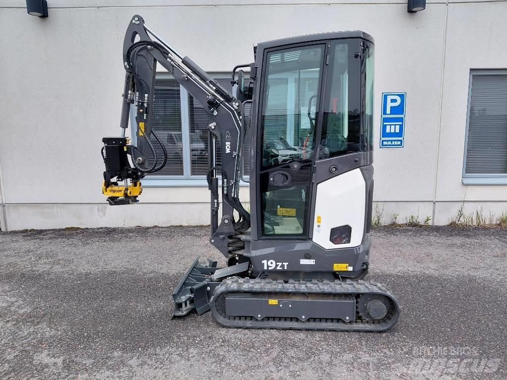 ECM 19ZT + Engcon EC02 Miniescavadeiras