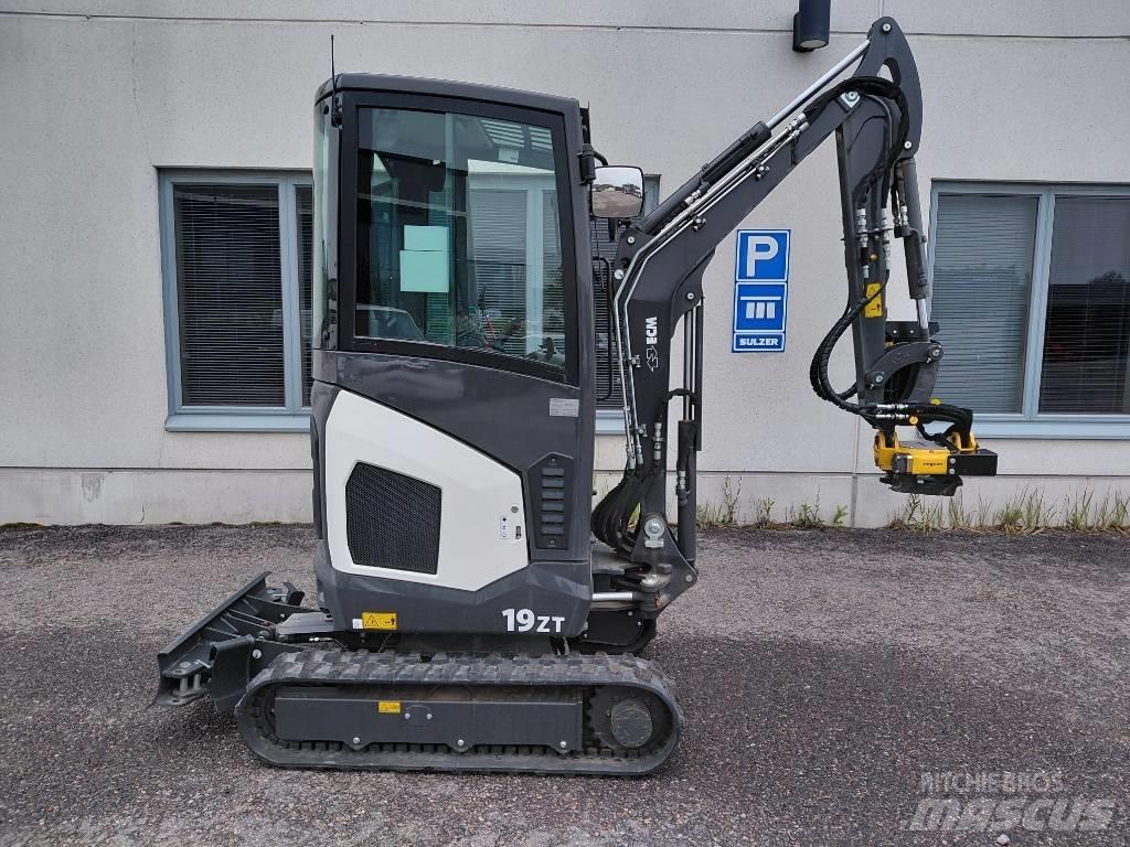 ECM 19ZT + Engcon EC02 Miniescavadeiras