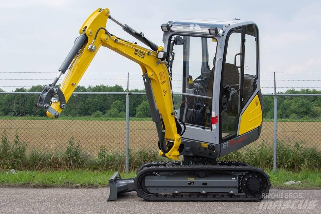 Wacker Neuson ET24 Miniescavadeiras