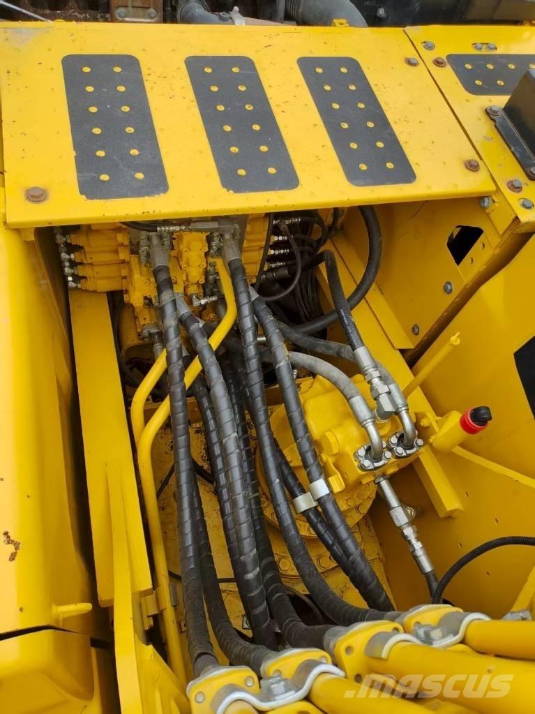 Komatsu PC 210 Escavadeiras de esteiras