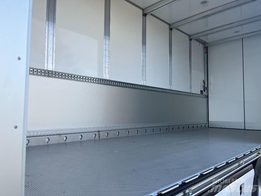 Volvo FH I-Save 500 Caminhões de caixa fechada