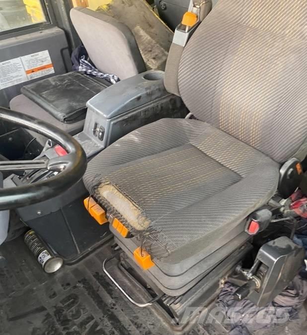 Komatsu HD 405-7 Camiőes basculantes rígidos