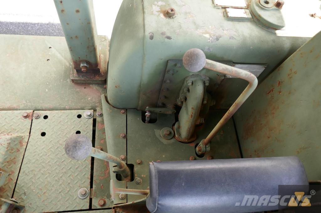 CAT D7F Ex-army Dozers - Tratores rastos