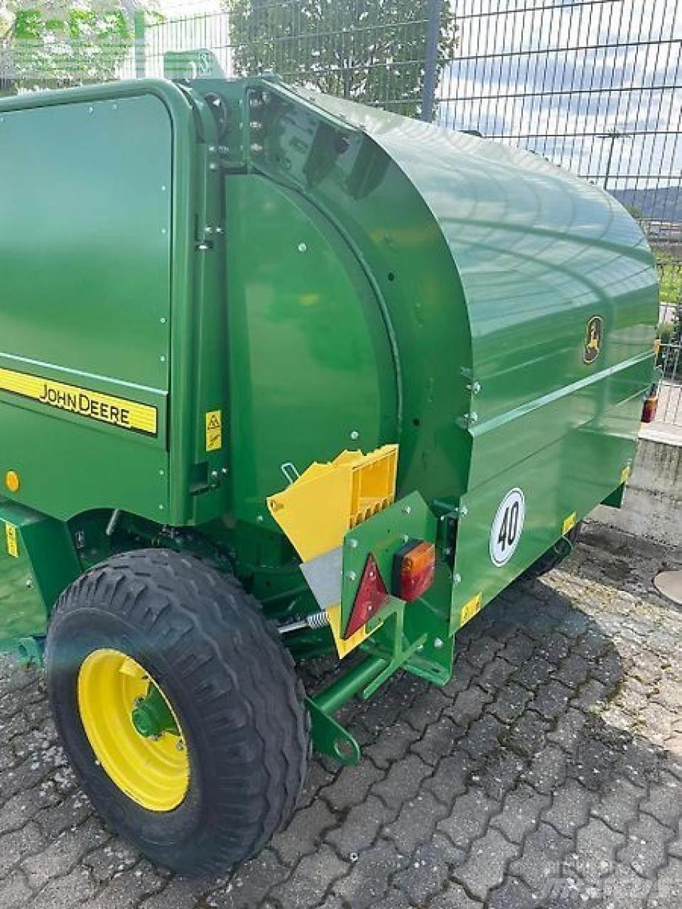 John Deere f440e Enfardadeira de fardos quadrados