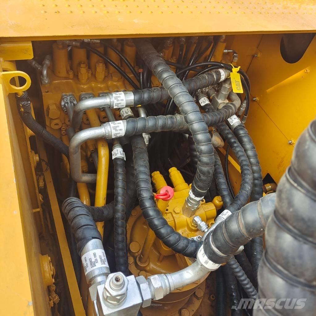 CAT 320D Escavadeiras de esteiras