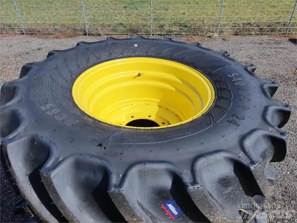 Mitas 540/65R24 x2 Pneus Agrícolas
