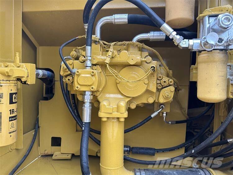 CAT 326D Escavadeiras de esteiras