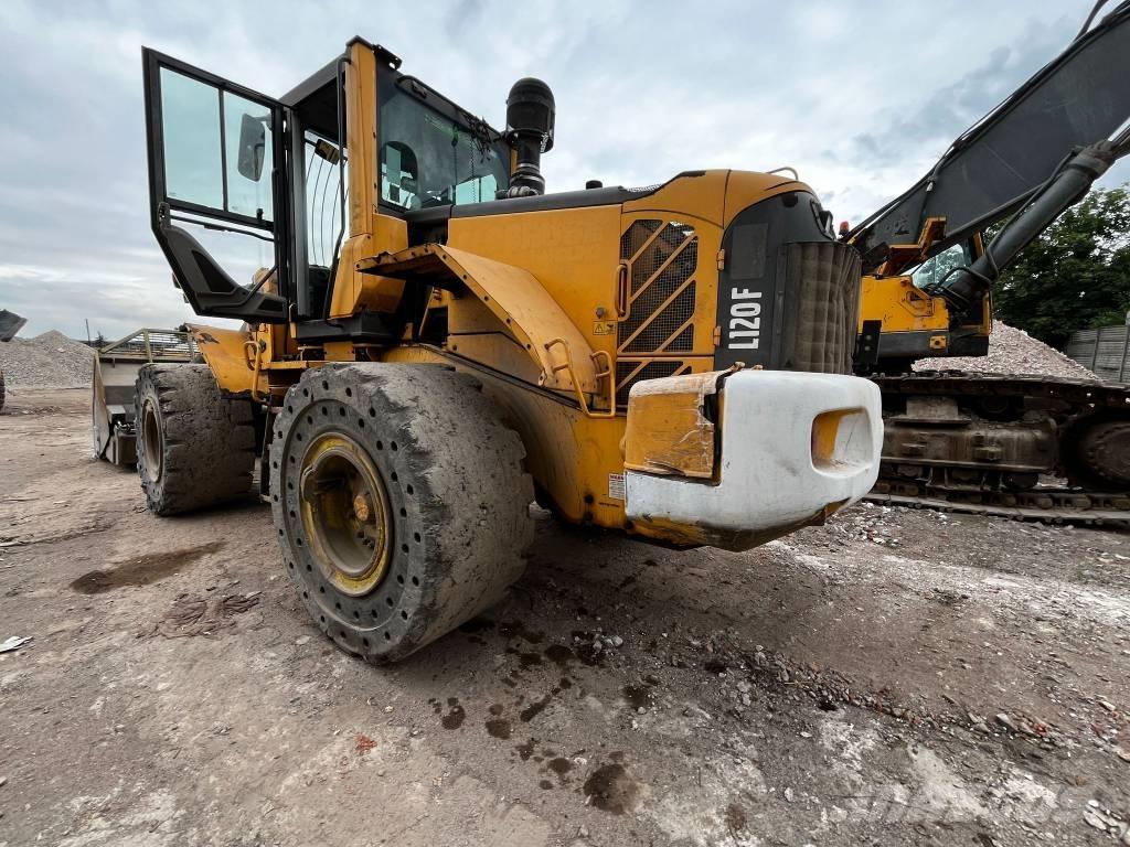 Volvo L 120 F Carregadeiras de rodas