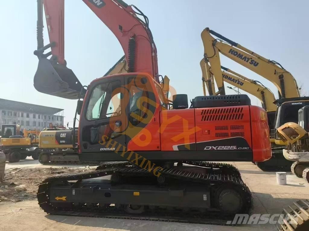 Doosan DX 225 LC Escavadoras de longo alcance