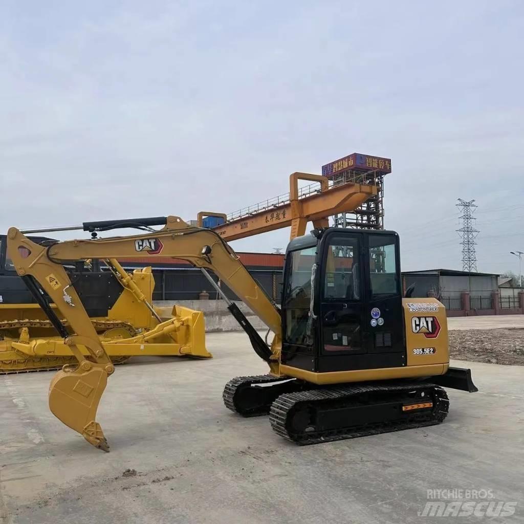 CAT 305.5 Miniescavadeiras