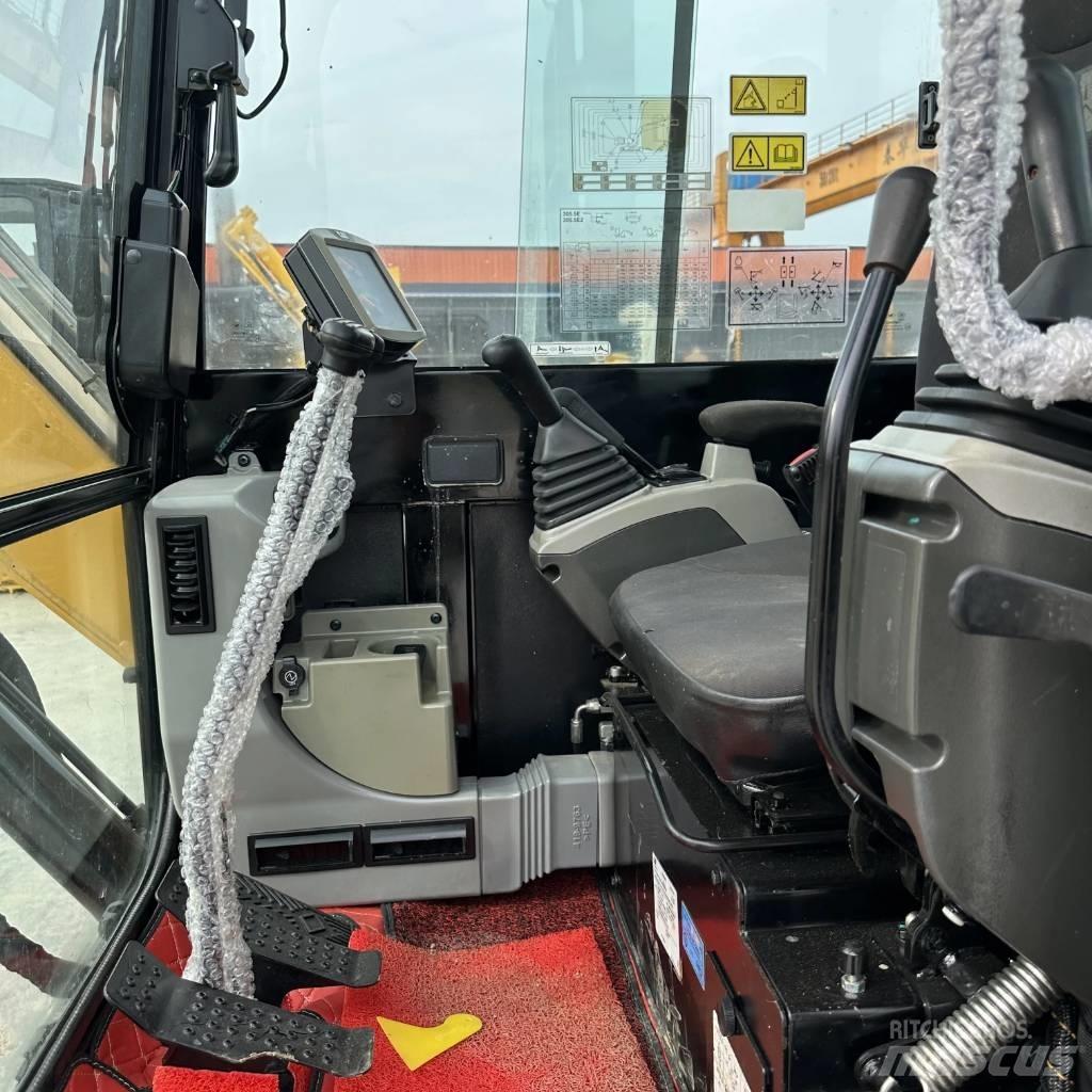 CAT 305.5 Miniescavadeiras