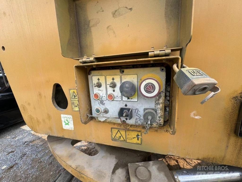 CAT PM 200 Moinhos de asfalto a frio