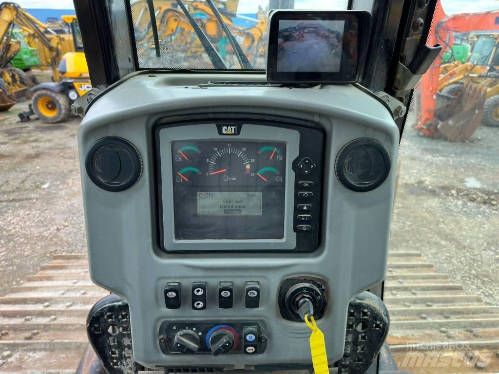 CAT D 6 N LGP Dozers - Tratores rastos
