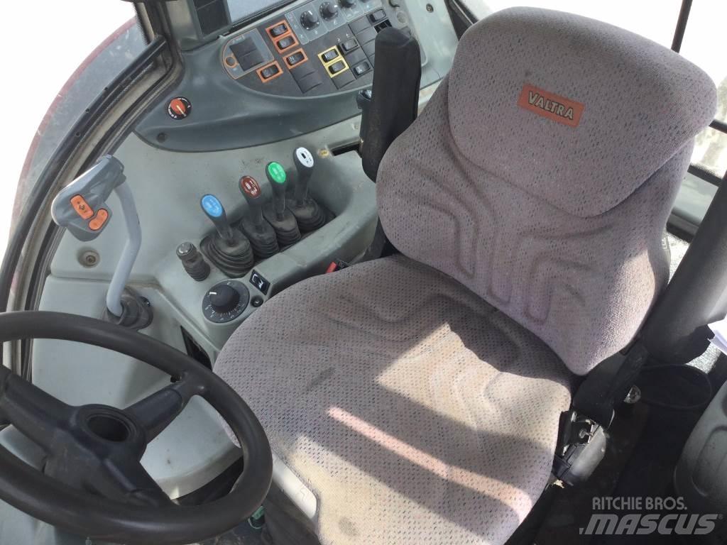 Valtra N123 Tratores Agrícolas usados
