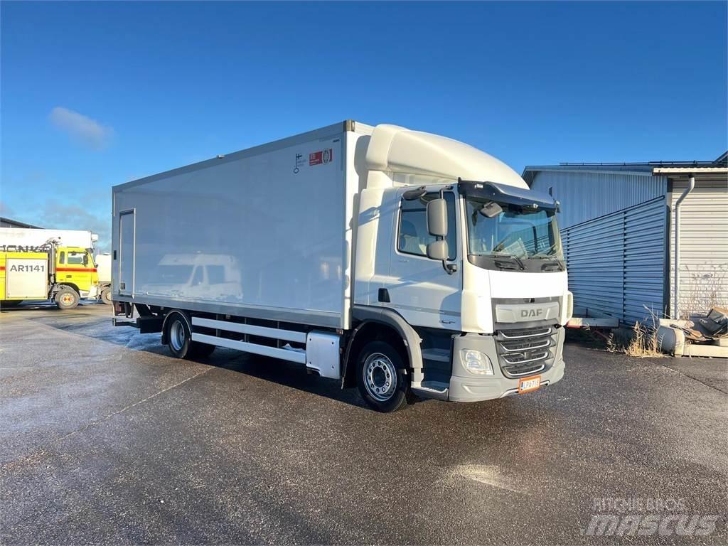 DAF CF 300 FA 4X2 Caminhões de caixa fechada