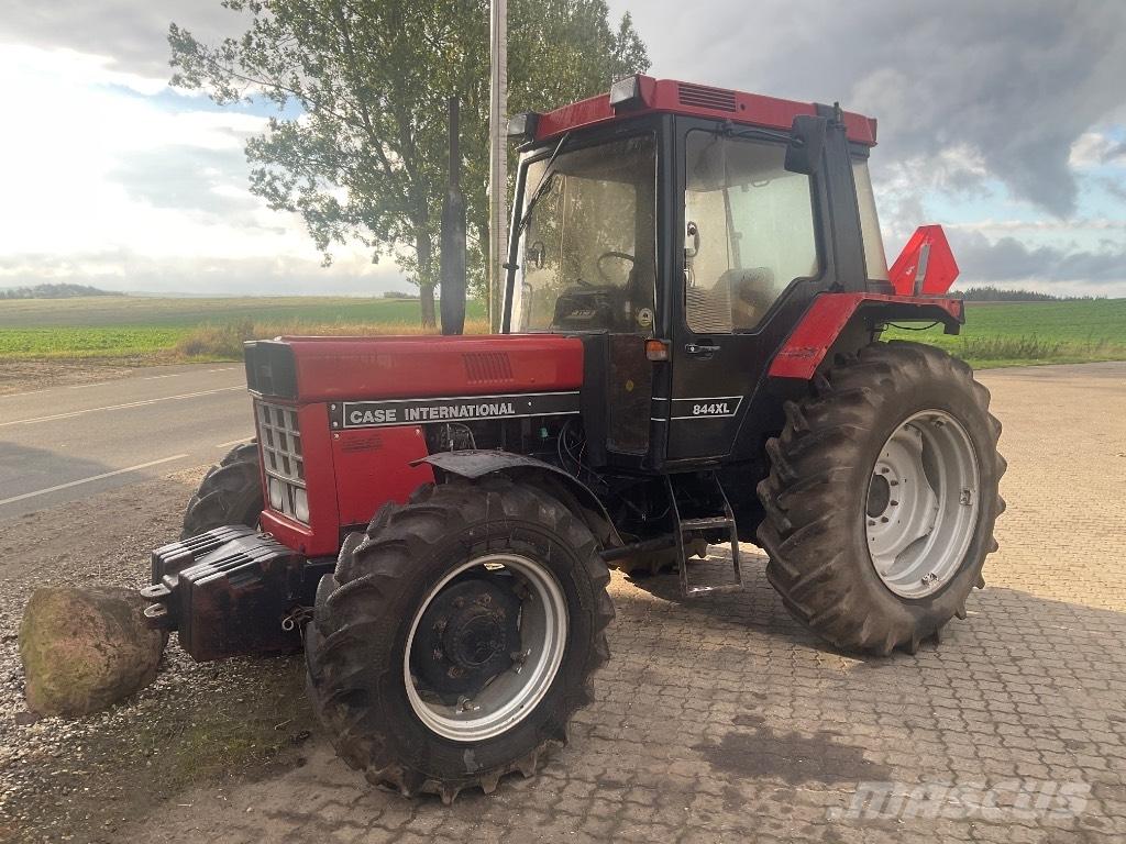 Case IH 844 xla Tratores Agrícolas usados