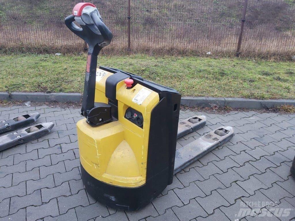 Yale MP16 Empilhadores eléctricos