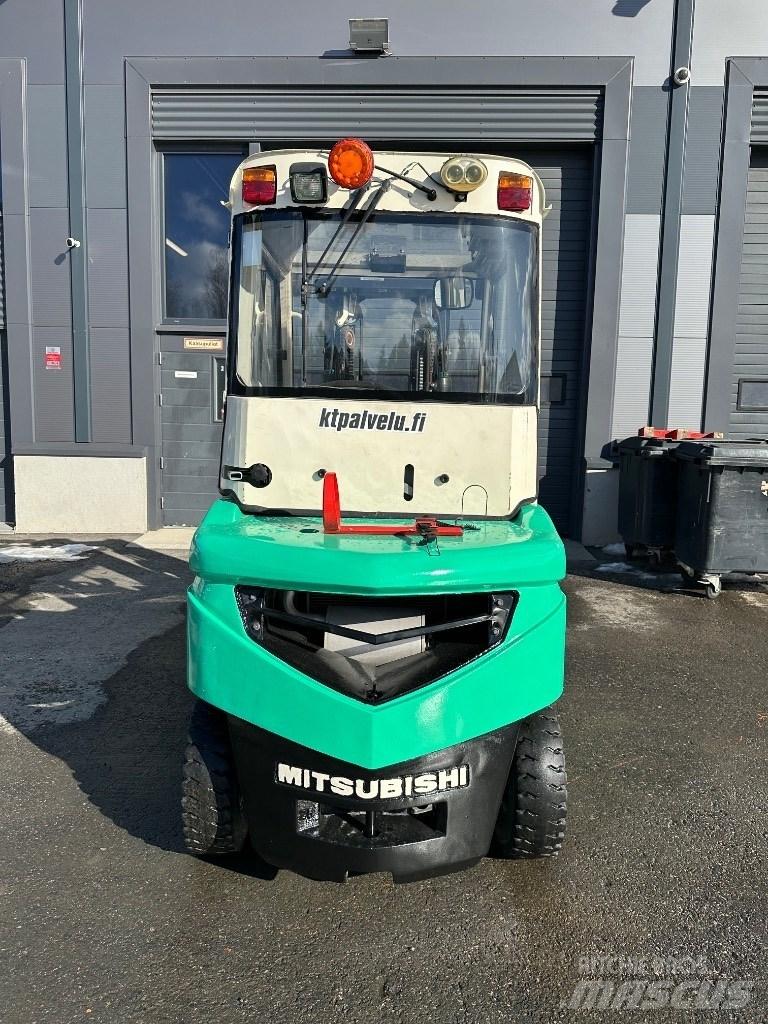 Mitsubishi FD25N Empilhadores Diesel
