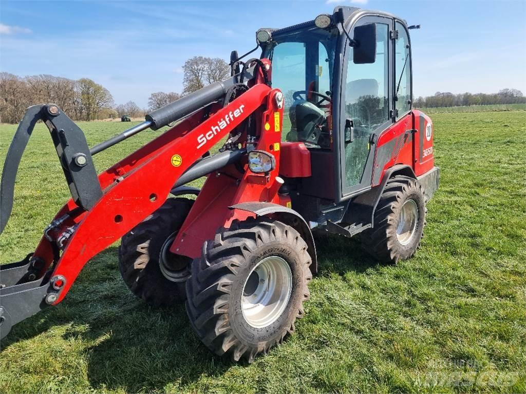 Schäffer 3650 Minicarregadeiras