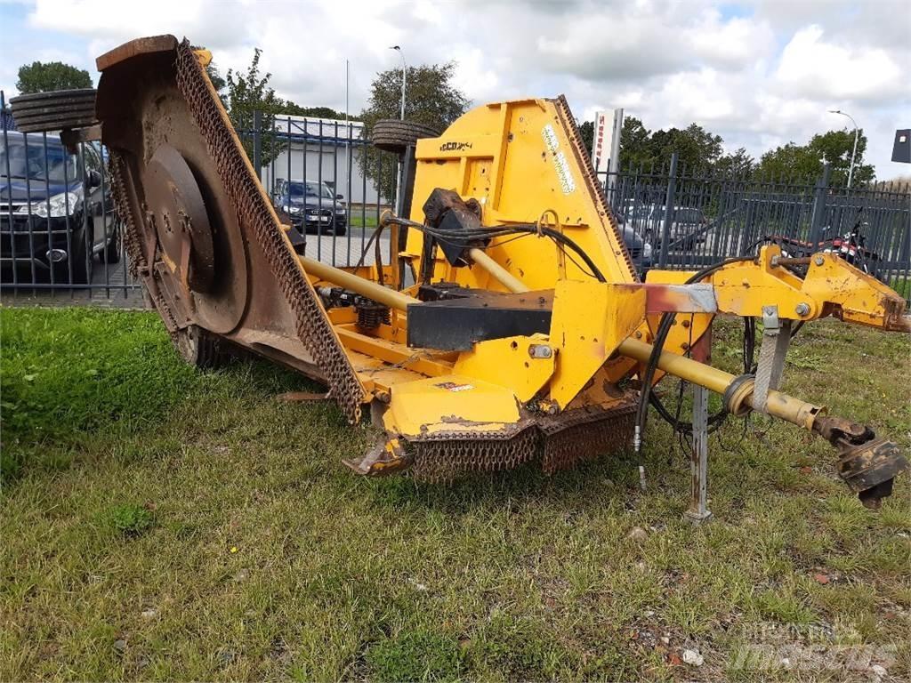McConnel SR 15 Outros equipamentos de forragem e ceifa