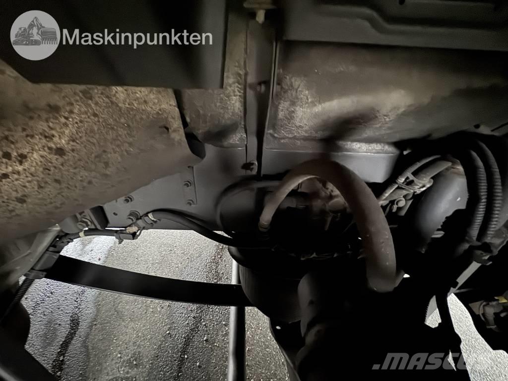 Scania P 250 Caminhões de caixa fechada