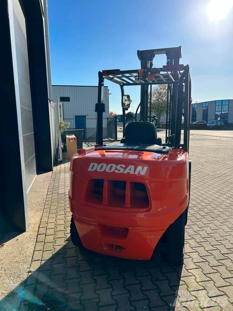 Doosan D50C-5 Empilhadores Diesel