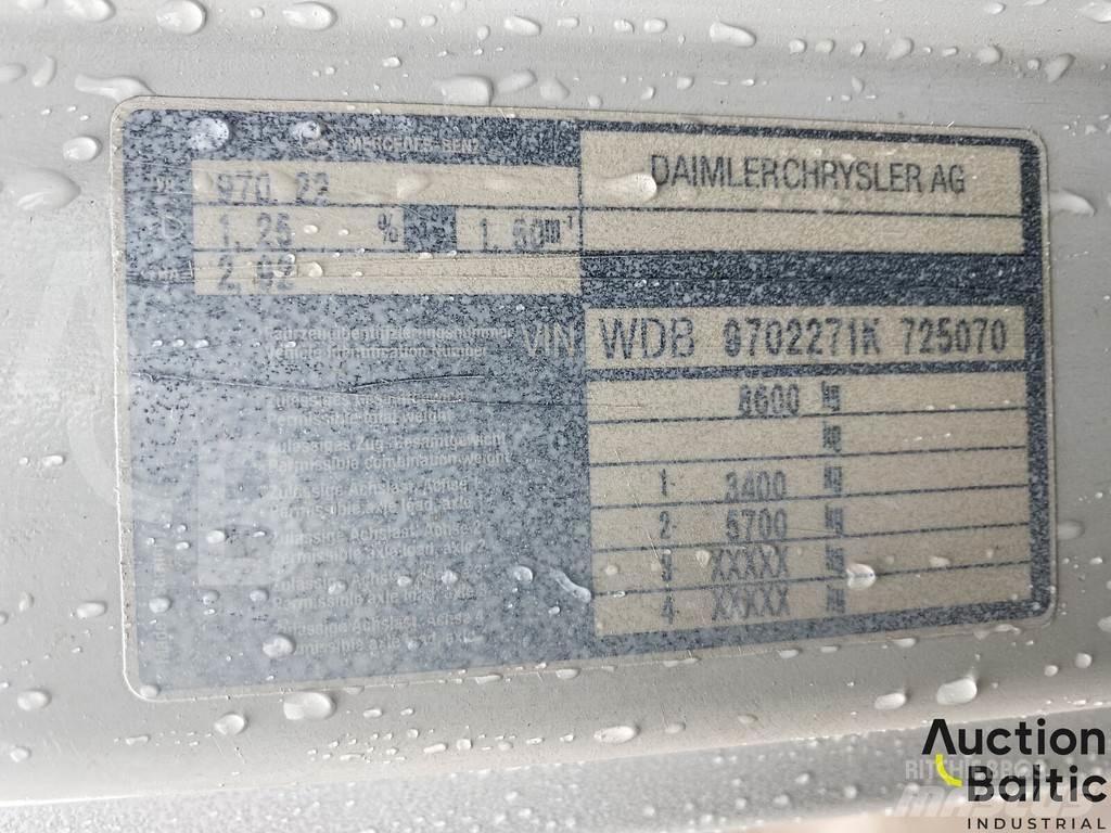 Mercedes-Benz 815 Camiões estrado/caixa aberta