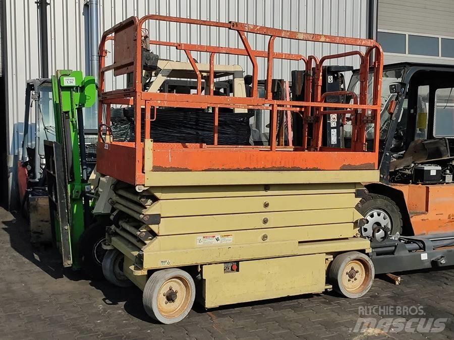 JLG 2646 E 2 Elevadores de tesoura