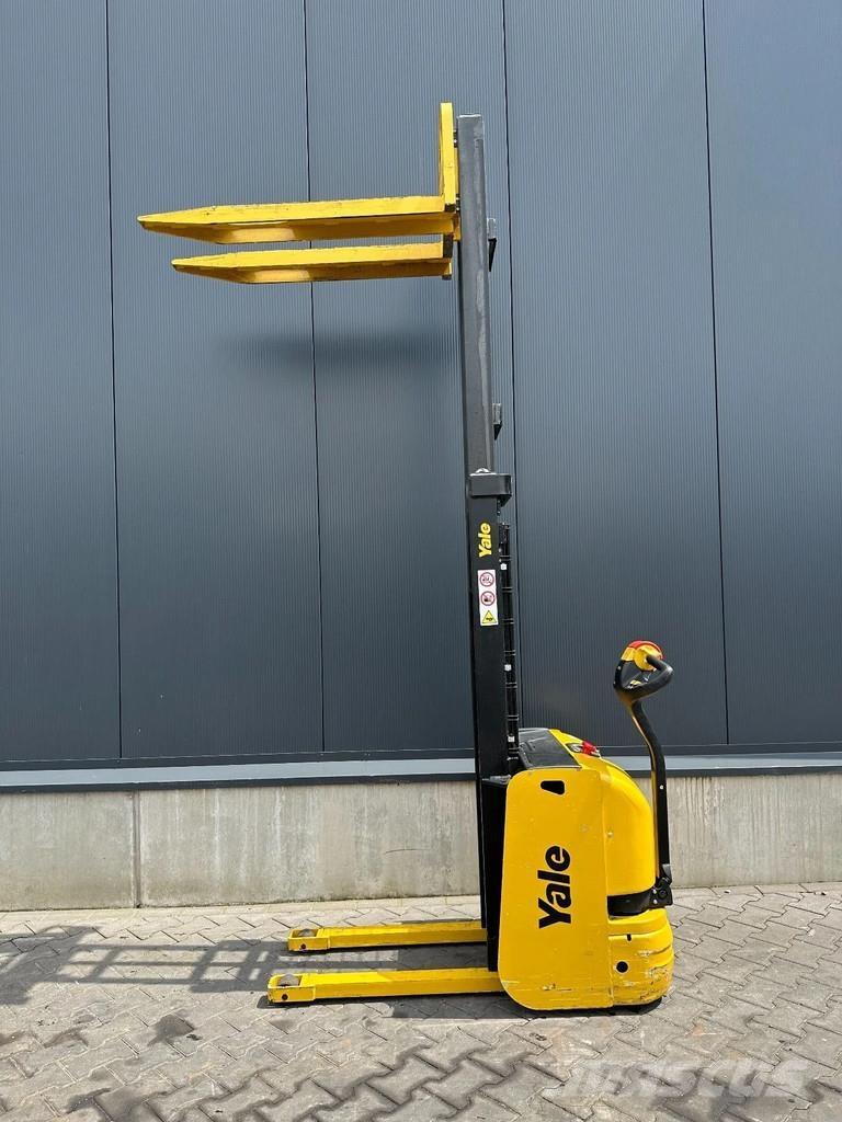 Yale MS 10E-2860 Empilhador para operador externo