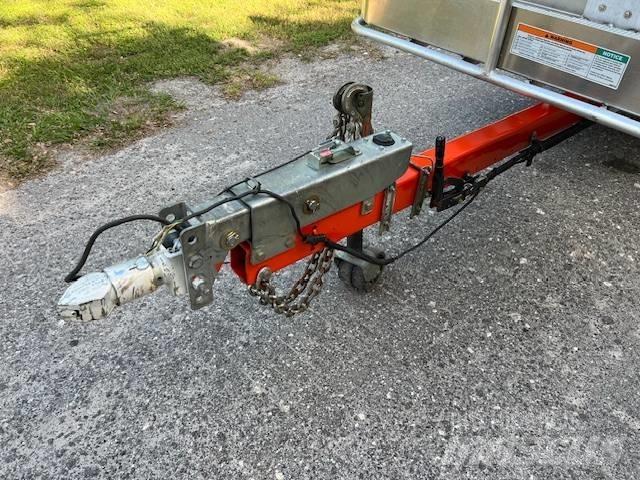 JLG T 350 Plataformas aéreas montadas em atrelados